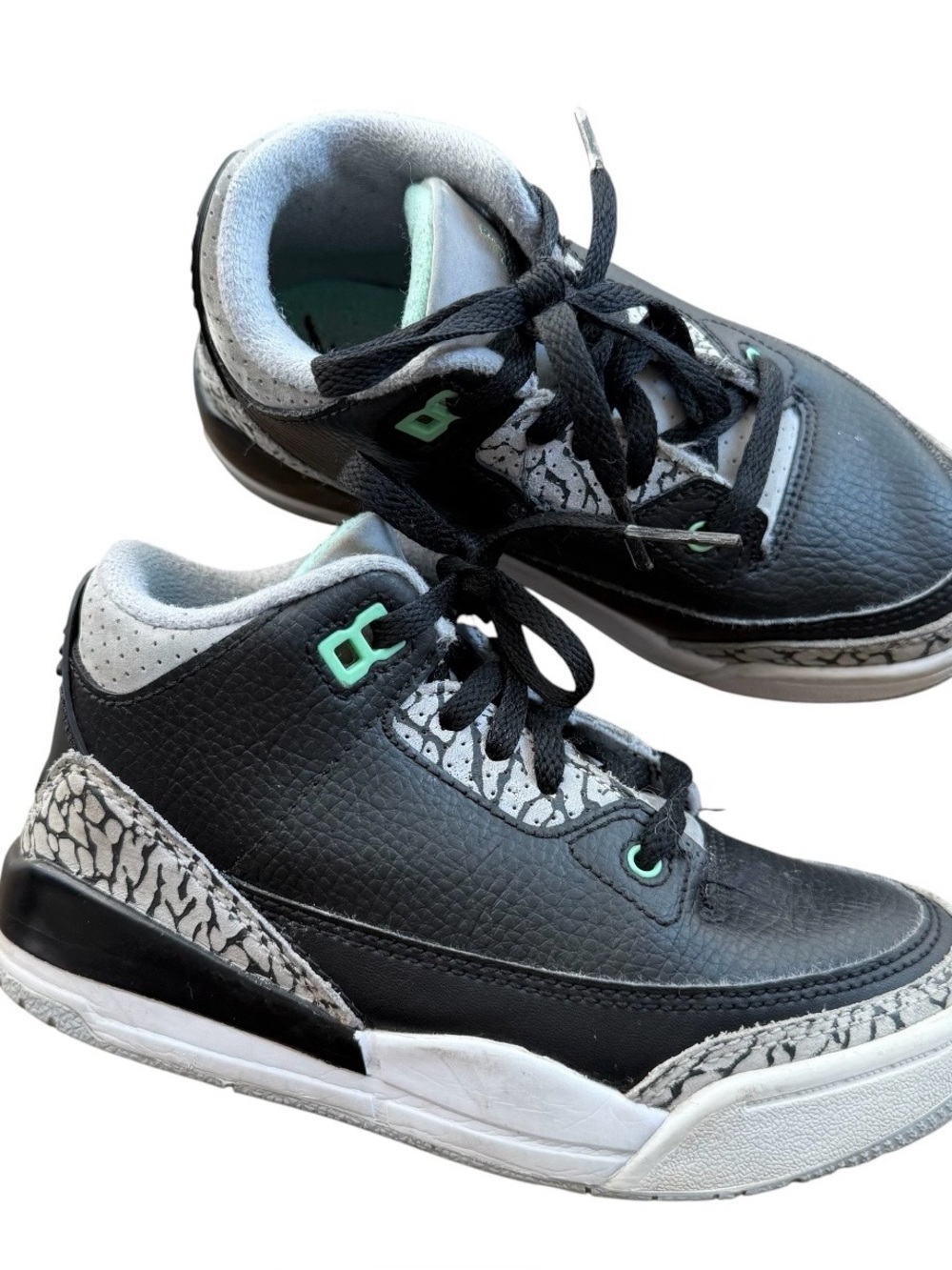 Jordan 3 Retro mid sneakers toddler 12C Green Glow